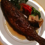 メインダイニングルーム - 明治時代のレシピを忠実に守って調理されています