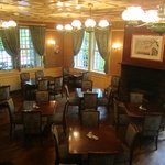 明治の館 - 重厚な雰囲気のお洒落な店内