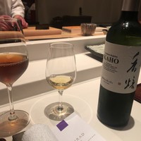日本料理 「風花」 コンラッド東京 - ワインボトルに入ったほうじ茶と煎茶