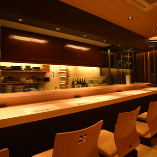 Enjoy a quality time savoring delicious food in an elegant Japanese house that blends in with Gion.