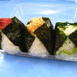 大力屋 - 料理写真:おにぎり（３個入）