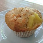 コーヒーアンドマフィン 豆灯舎 - ココナッツミルクとパイナップルのマフィン