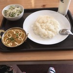 Indoresutoranandobagaure - ダルカレーセット６９０円！
                        サラダ、ラッシーつき！