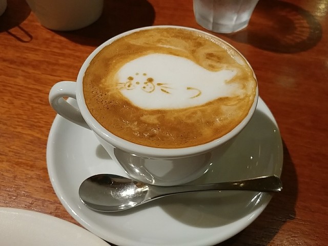 カフェ エスケープ>