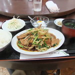 味珍 - ニラレバ定食　780円