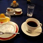 カジュアルフレンチ アミューズ - デザートとホットコーヒー