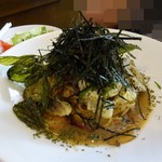 Kafe Erumitaju - きのこ類と野菜の和風バター醤油パスタ