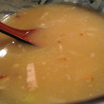 中華ソバ 櫻坂 - 鶏白湯と清湯の中間ぐらいのスープ