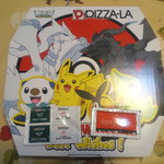 ピザーラ - 料理写真:ピザーラポケモンセット（ポケモンカートン入りMサイズピザ、ポケモンシールブック）…2180円