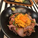 熟成肉ステーキバル Gotties BEEF - 雲丹ローストビーフ丼