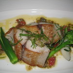 レヴェイヨン - 鰹のポワレと季節の野菜添え