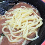 麺家 紫極 - 酒井の麺はモッチリ。