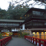 四万温泉 積善館 - 早朝の外観