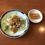 中国料理 龍薫 - サラダと香物