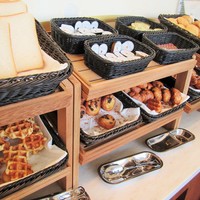 Dining & Bar TENQOO - 朝食バイキング・パン。
