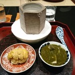 日本料理 晴山 - 鮑に雲丹　250℃に熱した器に鮑及び肝ソースを最初に入れ、それに雲丹を混ぜて食す