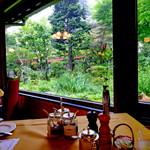 万平ホテル - 窓の風景です。