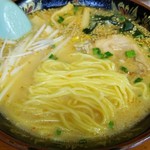 大曲ラーメン - 南ばんラーメン(辛い)の麺