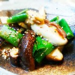 魚酒房 まんま亭 - 肉厚しいたけのバター炒め