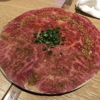 神楽坂焼肉 Kintan - これでもユッケ。