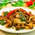 Stir-fried beef with black pepper / Stir-fried chicken and chili pepper