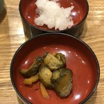 オリーブ天ぷら 玉衣 - 漬物とおろし