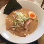麺屋 大申 - ラーメン（豚骨醤油細麺）