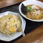 大八 - ラーメン＋炒飯ランチセット ¥600(税込)