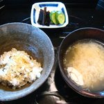 比良山荘 - 鯉こく、漬物と美味しくいただきました