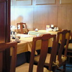 咸亨酒店 - 店内のテーブル席の風景です