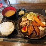 Chura San - ミックスフライ定食（800円）2018年9月
