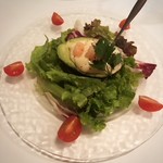 カナル - 海老とアボカドのサラダ。