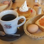 Komeda Kohi Ten - たっぷりホットコーヒーのモーニングとミニシロノワール