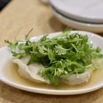 波へい - パクチー水餃子