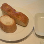 PICCOLO CAPRICCIO - お変わり自由のパン（2種）