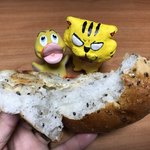 ぱん屋SUN - 割ってみた　思いの外・・・ツナが、あれ？？