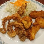 ふつうの食堂 - アンコウとイカげその唐揚げ
