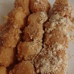 付属のきなこを振りかけて♪