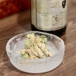 Magokura - ささみとアボカドのごまみそあえ