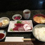 魚盛 - ★本日のランチ 刺身（まぐろ・たい・かんぱち・たこ）盛合せ（850円）★