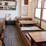 酒とタイ料理 ピッサヌローク - くつろぎ感のあるタイムード空間