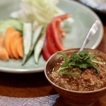 酒とタイ料理 ピッサヌローク - ナンプリックオン（豚肉とトマトのディップ）