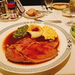 ロウリーズ・ザ・プライムリブ 大阪 - 