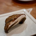 酒とタイ料理 ピッサヌローク - スープに使う和製ポルチーニ（ヤマドリタケモドキ）