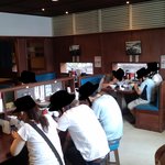 久留米ラーメン清陽軒 - 活気があって明るい空気で、大衆感も出ており、気兼ねしない空間