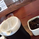 久留米ラーメン清陽軒 - 辛子高菜常駐しております。油炒めで、辛味も適度、そのままでｳﾏｲ！