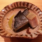 寿しの吉乃 - 蒸しアワビ