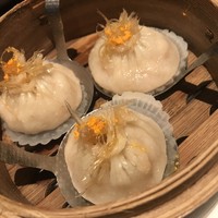 過門香 KITTE丸の内店 - ふかひれの小籠包
