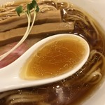 らぁ麺やまぐち - 鶏と昆布出汁のスープ