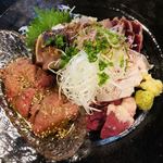 和バル 喜作 - 鳥刺し盛り合わせ1500円